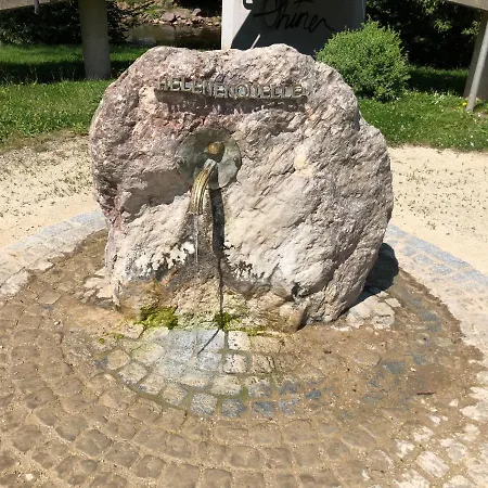 Otel Garni Am Brunnenplatz 3*