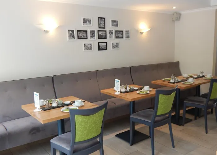 Garni Am Brunnenplatz 3*