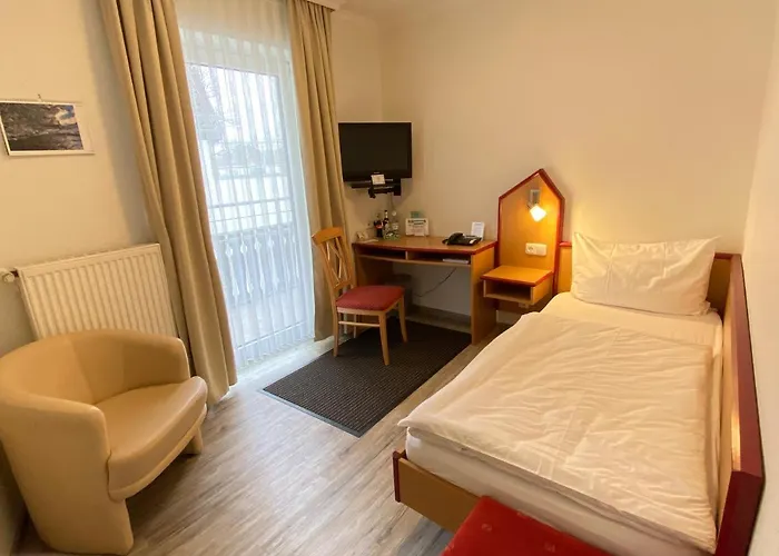 Garni Am Brunnenplatz 3* 게롤슈타인